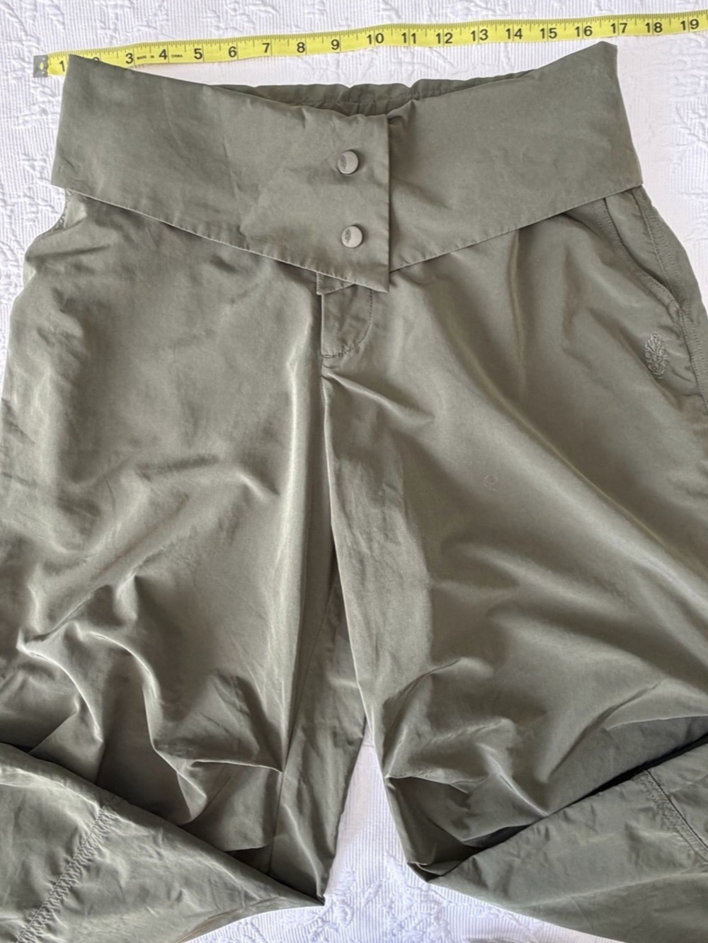 FP Free People Movement Olive Baggy and Cropped Sweat Pants Size X-Small
Like Ne